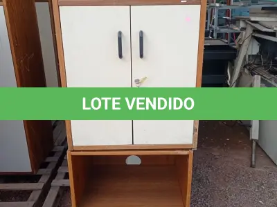 LOTE 463 - 02 ARMÁRIOS BAIXOS SENDO 01 COM 02 PORTAS. (NO ESTADO, LEILÃO NÃO TEM GARANTIA E NEM DEVOLUÇÃO, SUJEITO A POSSÍVEIS AVARIAS VISÍVEIS/OCULTAS E/OU AUSÊNCIA DE COMPONENTES).