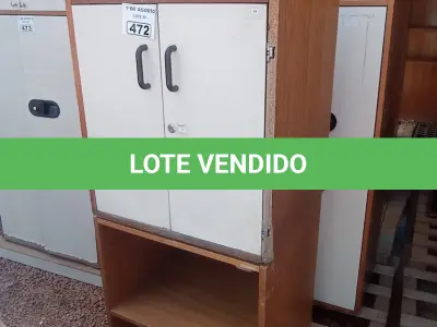 LOTE 472 - 02 ARMÁRIOS BAIXOS EM MADEIRA COM AVARIAS. (NO ESTADO, LEILÃO NÃO TEM GARANTIA E NEM DEVOLUÇÃO, SUJEITO A POSSÍVEIS AVARIAS VISÍVEIS/OCULTAS E/OU AUSÊNCIA DE COMPONENTES).