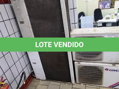 LOTE 021 - 4 CONDENSADORES DE AR CONDICIONADO. (NO ESTADO, NÃO SABEMOS SE FUNCIONA. LEILÃO NÃO TEM GARANTIA E NEM DEVOLUÇÃO).