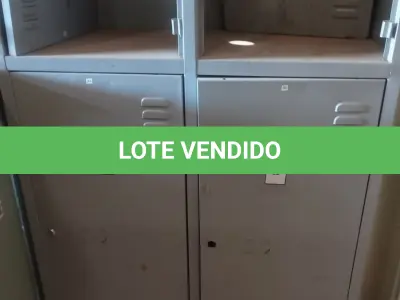 LOTE 409 - 01 ARMÁRIO ROUPEIRO EM AÇO 04 PORTAS COM AVARIAS. (NO ESTADO, LEILÃO NÃO TEM GARANTIA E NEM DEVOLUÇÃO, SUJEITO A POSSÍVEIS AVARIAS VISÍVEIS/OCULTAS E/OU AUSÊNCIA DE COMPONENTES).