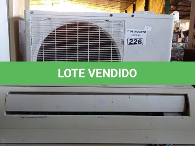 LOTE 226 - 01 CONDENSADORA E 01 EVAPORADORA MARCAS E MODELOS DIVERSOS. (NO ESTADO, LEILÃO NÃO TEM GARANTIA E NEM DEVOLUÇÃO, SUJEITO A POSSÍVEIS AVARIAS VISÍVEIS/OCULTAS E/OU AUSÊNCIA DE COMPONENTES).