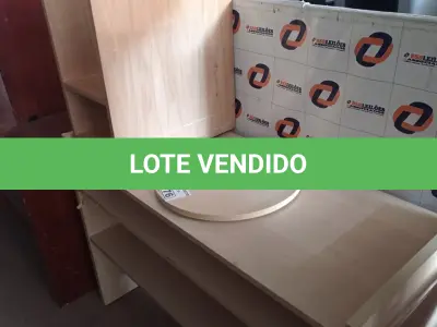 LOTE 376 - 01 RACK COM TAMPO GIRATÓRIO E 01 PORTA GABINETE EM MADEIRA. (NO ESTADO, LEILÃO NÃO TEM GARANTIA E NEM DEVOLUÇÃO, SUJEITO A POSSÍVEIS AVARIAS VISÍVEIS/OCULTAS E/OU AUSÊNCIA DE COMPONENTES).
