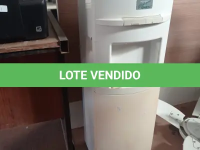 LOTE 203 - 01 BEBEDOURO PARA GARRAFÃO MARCA ESMALTEC 220V. (NO ESTADO, LEILÃO NÃO TEM GARANTIA E NEM DEVOLUÇÃO, SUJEITO A POSSÍVEIS AVARIAS VISÍVEIS/OCULTAS E/OU AUSÊNCIA DE COMPONENTES).