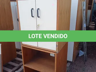 LOTE 463 - 02 ARMÁRIOS BAIXOS SENDO 01 COM 02 PORTAS. (NO ESTADO, LEILÃO NÃO TEM GARANTIA E NEM DEVOLUÇÃO, SUJEITO A POSSÍVEIS AVARIAS VISÍVEIS/OCULTAS E/OU AUSÊNCIA DE COMPONENTES).