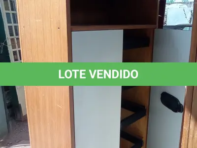 LOTE 477 - 01 ARMÁRIO PARA PASTA SUSPENSA EM MADEIRA COM 02 PORTAS. (NO ESTADO, LEILÃO NÃO TEM GARANTIA E NEM DEVOLUÇÃO, SUJEITO A POSSÍVEIS AVARIAS VISÍVEIS/OCULTAS E/OU AUSÊNCIA DE COMPONENTES).