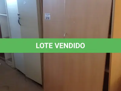 LOTE 418 - 02 ARMÁRIOS ALTOS COM AVARIAS. (NO ESTADO, LEILÃO NÃO TEM GARANTIA E NEM DEVOLUÇÃO, SUJEITO A POSSÍVEIS AVARIAS VISÍVEIS/OCULTAS E/OU AUSÊNCIA DE COMPONENTES).