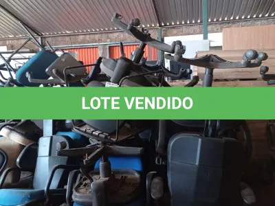 LOTE 385 - 01 LOTE COM GRANDE QUANTIDADE DE CADEIRAS DE ESCRITÓRIO MARCAS E MODELOS DIVERSOS. (NO ESTADO, LEILÃO NÃO TEM GARANTIA E NEM DEVOLUÇÃO, SUJEITO A POSSÍVEIS AVARIAS VISÍVEIS/OCULTAS E/OU AUSÊNCIA DE COMPONENTES).