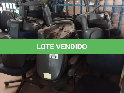 LOTE 199 - 01 LOTE COM VÁRIAS CADEIRAS DE ESCRITÓRIO COM BASE GIRATÓRIA. (NO ESTADO, LEILÃO NÃO TEM GARANTIA E NEM DEVOLUÇÃO, SUJEITO A POSSÍVEIS AVARIAS VISÍVEIS/OCULTAS E/OU AUSÊNCIA DE COMPONENTES).