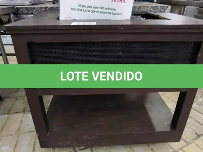 LOTE 063 - CARRINHO DE MADEIRA C/ FLORES ARTIFICIAIS P/ DECORAÇÃO. (NO ESTADO, NÃO SABEMOS SE FUNCIONA. LEILÃO NÃO TEM GARANTIA E NEM DEVOLUÇÃO).