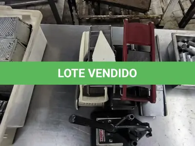 LOTE 090 - MANDOLIM DIVERSOS, CABRITA E AMASSADOR DE BATATA INDUSTRIAL. (NO ESTADO, NÃO SABEMOS SE FUNCIONA. LEILÃO NÃO TEM GARANTIA E NEM DEVOLUÇÃO).