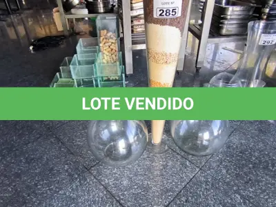 LOTE 285 - 03 VIDROS DECORATIVOS GRANDES (CAFÉ). (NO ESTADO, NÃO SABEMOS SE FUNCIONA. LEILÃO NÃO TEM GARANTIA E NEM DEVOLUÇÃO).