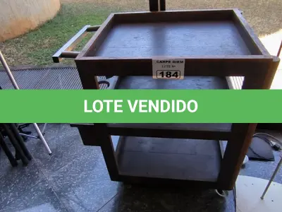 LOTE 184 - CARRINHO DE MADEIRA PARA BEBIDAS. (NO ESTADO, NÃO SABEMOS SE FUNCIONA. LEILÃO NÃO TEM GARANTIA E NEM DEVOLUÇÃO).