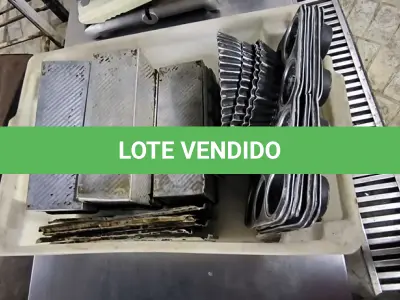 LOTE 089 - FORMAS DE PÃO, CUPCAKE E QUICHE DIVERSOS. (NO ESTADO, NÃO SABEMOS SE FUNCIONA. LEILÃO NÃO TEM GARANTIA E NEM DEVOLUÇÃO).