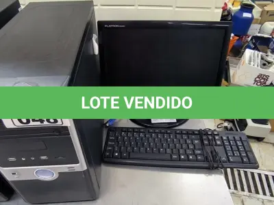 LOTE 048 - 1 COMPUTADOR (CPU,MONITOR E TECLADO). (NO ESTADO, NÃO SABEMOS SE FUNCIONA. LEILÃO NÃO TEM GARANTIA E NEM DEVOLUÇÃO).