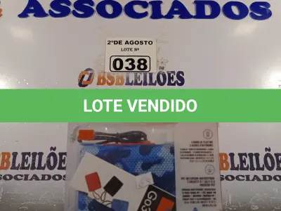 LOTE 038 - 01 CAIXA DE SOM NA COR AZUL CAMUFLADA. (NOVO) (NO ESTADO) ATENÇÃO! FAZER A VISITAÇÃO ANTES DE ARREMATAR, NÃO SABEMOS SE FUNCIONA. LEILÃO NÃO TEM GARANTIA E NEM DEVOLUÇÃO, SUJEITO A POSSÍVEIS AVARIAS VISÍVEIS/OCULTAS E/OU AUSÊNCIA DE COMPONENTES.