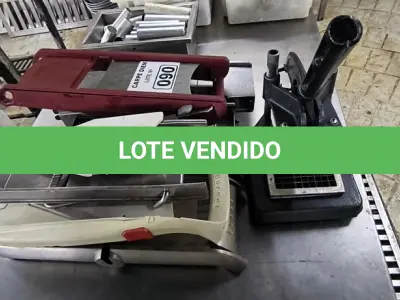 LOTE 090 - MANDOLIM DIVERSOS, CABRITA E AMASSADOR DE BATATA INDUSTRIAL. (NO ESTADO, NÃO SABEMOS SE FUNCIONA. LEILÃO NÃO TEM GARANTIA E NEM DEVOLUÇÃO).