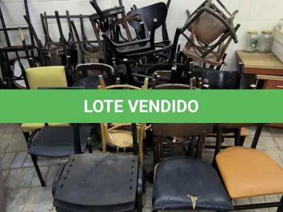 LOTE 038 - CADEIRAS INCOMPLETAS EM MADEIRA. (NO ESTADO, NÃO SABEMOS SE FUNCIONA. LEILÃO NÃO TEM GARANTIA E NEM DEVOLUÇÃO).