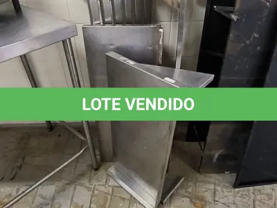 LOTE 101 - PRATELEIRAS DE INOX DIVERSOS TAMANHO. (NO ESTADO, NÃO SABEMOS SE FUNCIONA. LEILÃO NÃO TEM GARANTIA E NEM DEVOLUÇÃO).