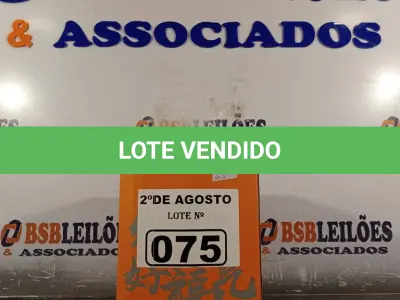 LOTE 075 - 01 JARRA TÉRMICA 1 LITRO. (NO ESTADO) ATENÇÃO! FAZER A VISITAÇÃO ANTES DE ARREMATAR, NÃO SABEMOS SE FUNCIONA. LEILÃO NÃO TEM GARANTIA E NEM DEVOLUÇÃO, SUJEITO A POSSÍVEIS AVARIAS VISÍVEIS/OCULTAS E/OU AUSÊNCIA DE COMPONENTES.