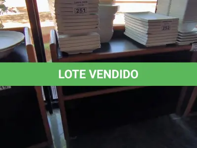 LOTE 217 - BALCÃO APOIO GARÇOM. (NO ESTADO, NÃO SABEMOS SE FUNCIONA. LEILÃO NÃO TEM GARANTIA E NEM DEVOLUÇÃO).