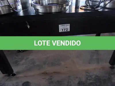LOTE 172 - BALCÃO DE RODAS INOX E MADEIRA. (NO ESTADO, NÃO SABEMOS SE FUNCIONA. LEILÃO NÃO TEM GARANTIA E NEM DEVOLUÇÃO).