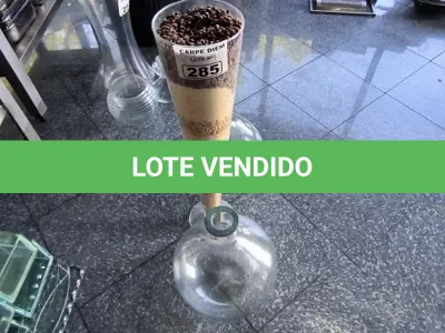 LOTE 285 - 03 VIDROS DECORATIVOS GRANDES (CAFÉ). (NO ESTADO, NÃO SABEMOS SE FUNCIONA. LEILÃO NÃO TEM GARANTIA E NEM DEVOLUÇÃO).