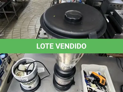 LOTE 081 - LIQUIDIFICADOR INDUSTRIAL. (NO ESTADO, NÃO SABEMOS SE FUNCIONA. LEILÃO NÃO TEM GARANTIA E NEM DEVOLUÇÃO).