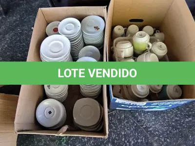LOTE 248 - XÍCARAS DE CHÁ, CAFÉ E PIRES. (NO ESTADO, NÃO SABEMOS SE FUNCIONA. LEILÃO NÃO TEM GARANTIA E NEM DEVOLUÇÃO).
