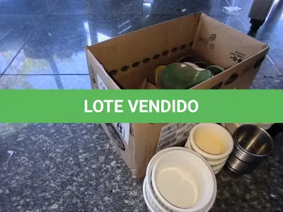 LOTE 278 - RAMEKINS DE CERÂMICA, INOX, MELAMINA E LOUÇA. (NO ESTADO, NÃO SABEMOS SE FUNCIONA. LEILÃO NÃO TEM GARANTIA E NEM DEVOLUÇÃO).