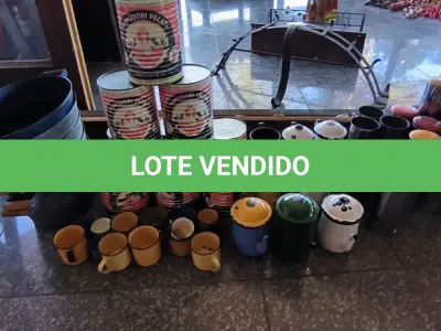 LOTE 224 - DECORAÇÃO DE ÁGATA E METAL. (NO ESTADO, NÃO SABEMOS SE FUNCIONA. LEILÃO NÃO TEM GARANTIA E NEM DEVOLUÇÃO).