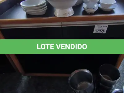 LOTE 216 - BALCÃO APOIO GARÇOM. (NO ESTADO, NÃO SABEMOS SE FUNCIONA. LEILÃO NÃO TEM GARANTIA E NEM DEVOLUÇÃO).