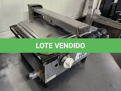 LOTE 100 - SANDUICHEIRA A GÁS. (NO ESTADO, NÃO SABEMOS SE FUNCIONA. LEILÃO NÃO TEM GARANTIA E NEM DEVOLUÇÃO).