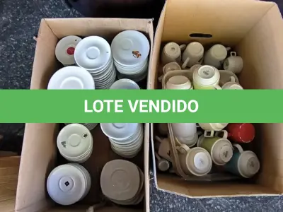 LOTE 248 - XÍCARAS DE CHÁ, CAFÉ E PIRES. (NO ESTADO, NÃO SABEMOS SE FUNCIONA. LEILÃO NÃO TEM GARANTIA E NEM DEVOLUÇÃO).