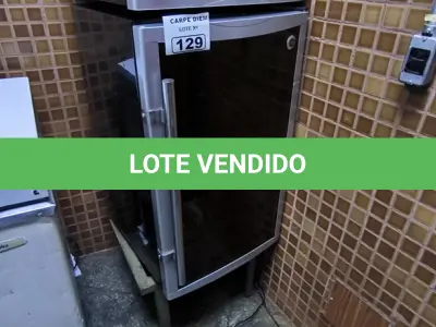 LOTE 129 - ADEGA CLIMATIZADA. (NO ESTADO, NÃO SABEMOS SE FUNCIONA. LEILÃO NÃO TEM GARANTIA E NEM DEVOLUÇÃO). 