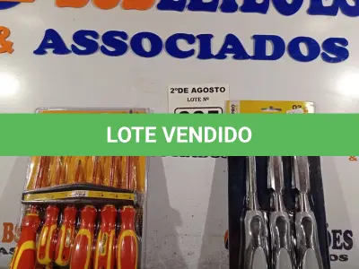 LOTE 005 - 01 KIT FENDA E PHILIPS 07 PEÇAS + CHAVE TESTE VDA E 01 KIT FORMÃO C/ CABO EMBORRACHADO MARCA PRO LINE. (NOVO) (NO ESTADO) ATENÇÃO! FAZER A VISITAÇÃO ANTES DE ARREMATAR, NÃO SABEMOS SE FUNCIONA. LEILÃO NÃO TEM GARANTIA E NEM DEVOLUÇÃO, SUJEITO A POSSÍVEIS AVARIAS VISÍVEIS/OCULTAS E/OU AUSÊNCIA DE COMPONENTES.