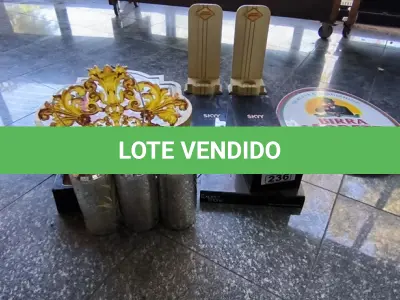 LOTE 236 - ITENS DECORATIVOS PARA BAR. (NO ESTADO, NÃO SABEMOS SE FUNCIONA. LEILÃO NÃO TEM GARANTIA E NEM DEVOLUÇÃO).