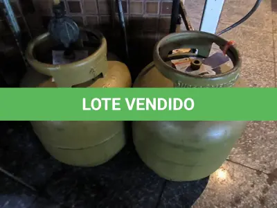 LOTE 130 - 2 BOTIJÃO DE GÁS. (NO ESTADO, NÃO SABEMOS SE FUNCIONA. LEILÃO NÃO TEM GARANTIA E NEM DEVOLUÇÃO). 