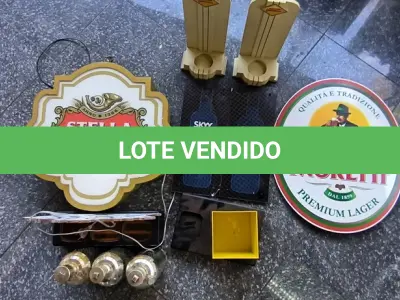 LOTE 236 - ITENS DECORATIVOS PARA BAR. (NO ESTADO, NÃO SABEMOS SE FUNCIONA. LEILÃO NÃO TEM GARANTIA E NEM DEVOLUÇÃO).