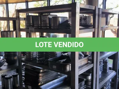 LOTE 209 - ESTANTE INOX. (NO ESTADO, NÃO SABEMOS SE FUNCIONA. LEILÃO NÃO TEM GARANTIA E NEM DEVOLUÇÃO).