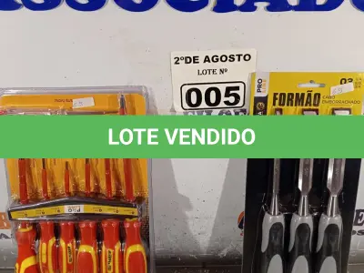 LOTE 005 - 01 KIT FENDA E PHILIPS 07 PEÇAS + CHAVE TESTE VDA E 01 KIT FORMÃO C/ CABO EMBORRACHADO MARCA PRO LINE. (NOVO) (NO ESTADO) ATENÇÃO! FAZER A VISITAÇÃO ANTES DE ARREMATAR, NÃO SABEMOS SE FUNCIONA. LEILÃO NÃO TEM GARANTIA E NEM DEVOLUÇÃO, SUJEITO A POSSÍVEIS AVARIAS VISÍVEIS/OCULTAS E/OU AUSÊNCIA DE COMPONENTES.