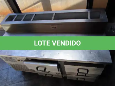 LOTE 108 - BALCÃO REFRIGERADO C/ 6 GAVETAS E CONDIMENTADORA. (NO ESTADO, NÃO SABEMOS SE FUNCIONA. LEILÃO NÃO TEM GARANTIA E NEM DEVOLUÇÃO).