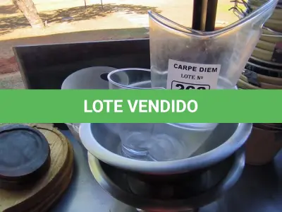 LOTE 263 - BALDES PARA CHAMPANHE DE INOX E PLASTICO. (NO ESTADO, NÃO SABEMOS SE FUNCIONA. LEILÃO NÃO TEM GARANTIA E NEM DEVOLUÇÃO).