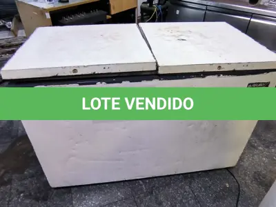 LOTE 126 - FREEZER HORIZONTAL. (NO ESTADO, NÃO SABEMOS SE FUNCIONA. LEILÃO NÃO TEM GARANTIA E NEM DEVOLUÇÃO).