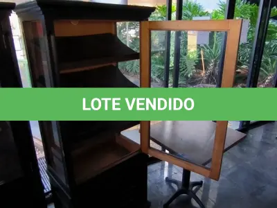LOTE 144 - CHARUTEIRA DE MADEIRA. (NO ESTADO, NÃO SABEMOS SE FUNCIONA. LEILÃO NÃO TEM GARANTIA E NEM DEVOLUÇÃO).