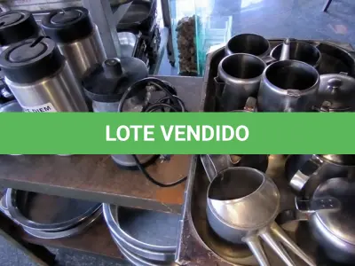 LOTE 275 - PORTA QUEIJO, AQUECEDOR DE LEITE NESPRESSO, PRENSA FRANCESA PARA CAFÉ, BOWLS DE INOX, GARRAFAS TÉRMICAS. (NO ESTADO, NÃO SABEMOS SE FUNCIONA. LEILÃO NÃO TEM GARANTIA E NEM DEVOLUÇÃO).