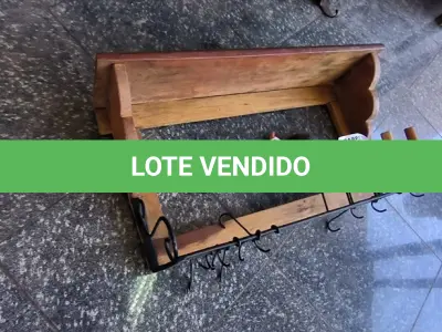LOTE 227 - PANELEIRO RÚSTICO DE FERRO (GALINHA DANGOLA). (NO ESTADO, NÃO SABEMOS SE FUNCIONA. LEILÃO NÃO TEM GARANTIA E NEM DEVOLUÇÃO).