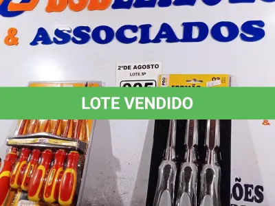 LOTE 005 - 01 KIT FENDA E PHILIPS 07 PEÇAS + CHAVE TESTE VDA E 01 KIT FORMÃO C/ CABO EMBORRACHADO MARCA PRO LINE. (NOVO) (NO ESTADO) ATENÇÃO! FAZER A VISITAÇÃO ANTES DE ARREMATAR, NÃO SABEMOS SE FUNCIONA. LEILÃO NÃO TEM GARANTIA E NEM DEVOLUÇÃO, SUJEITO A POSSÍVEIS AVARIAS VISÍVEIS/OCULTAS E/OU AUSÊNCIA DE COMPONENTES.