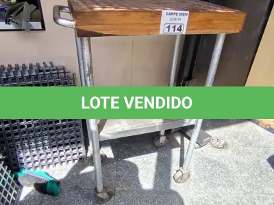 LOTE 114 - CARRINHO DE MADEIRA E INOX. (NO ESTADO, NÃO SABEMOS SE FUNCIONA. LEILÃO NÃO TEM GARANTIA E NEM DEVOLUÇÃO).