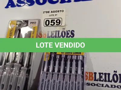 LOTE 059 - 01 KIT DE CHAVE CANHÃO E 01 KIT FENDA E PHILIPS. (NOVO) (NO ESTADO) ATENÇÃO! FAZER A VISITAÇÃO ANTES DE ARREMATAR, NÃO SABEMOS SE FUNCIONA. LEILÃO NÃO TEM GARANTIA E NEM DEVOLUÇÃO, SUJEITO A POSSÍVEIS AVARIAS VISÍVEIS/OCULTAS E/OU AUSÊNCIA DE COMPONENTES.