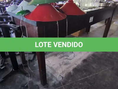 LOTE 173 - BALCÃO DE RODAS INOX E MADEIRA. (NO ESTADO, NÃO SABEMOS SE FUNCIONA. LEILÃO NÃO TEM GARANTIA E NEM DEVOLUÇÃO).